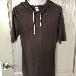 Brown short-sleeve hoodie tunic